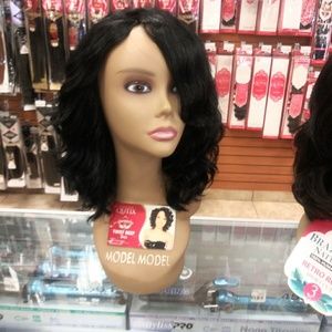 Meet your Posher, Alvina